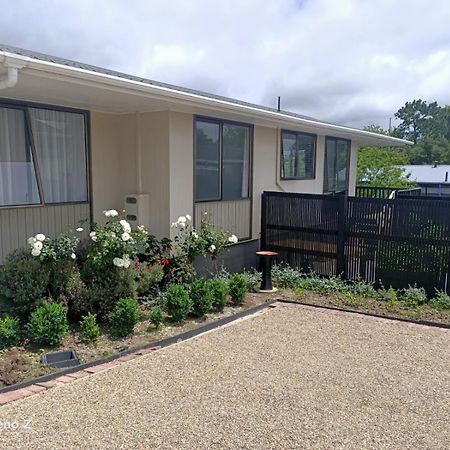 Modern, Light & Warm Central Warkworth Bed & Breakfast Exterior photo