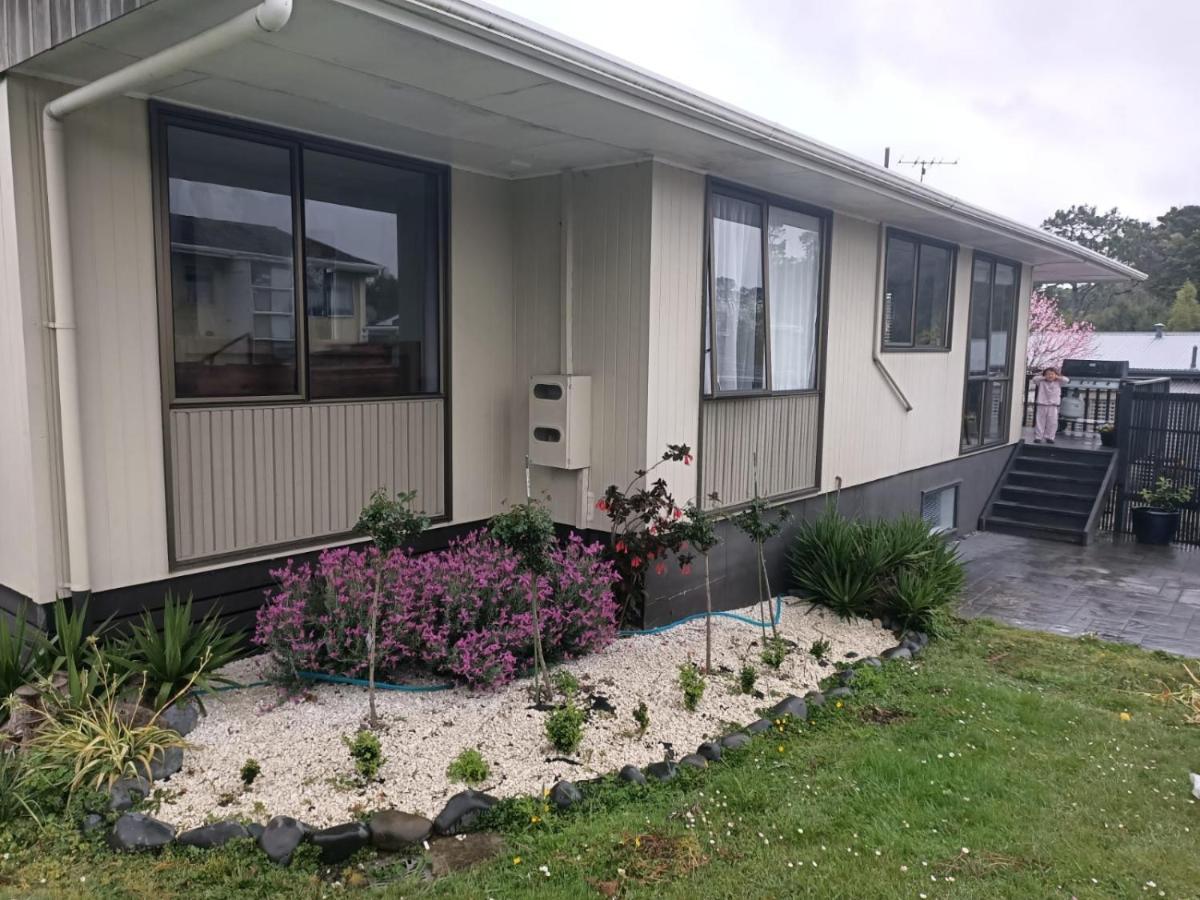 Modern, Light & Warm Central Warkworth Bed & Breakfast Exterior photo